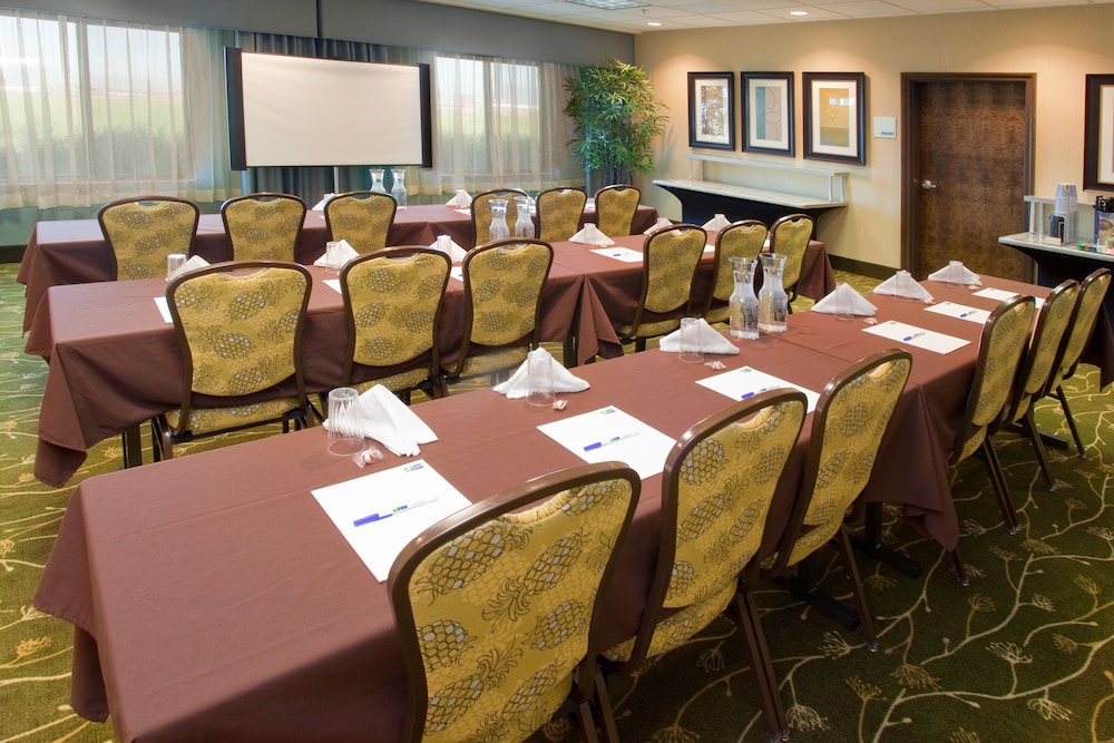 holiday inn express and suites logan by ihg