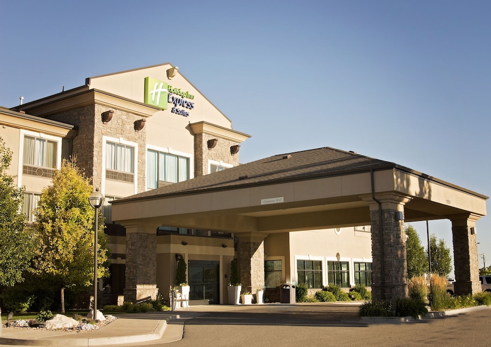 holiday inn express and suites logan by ihg