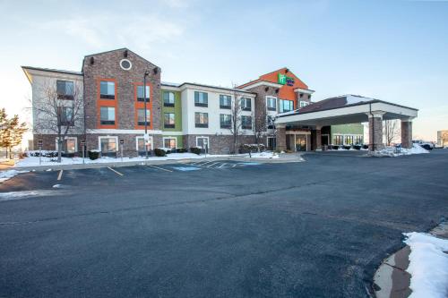 holiday inn express and suites logan by ihg