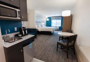 holiday inn express and suites logan by ihg