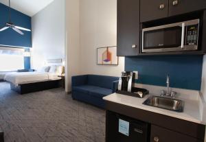 holiday inn express and suites logan by ihg