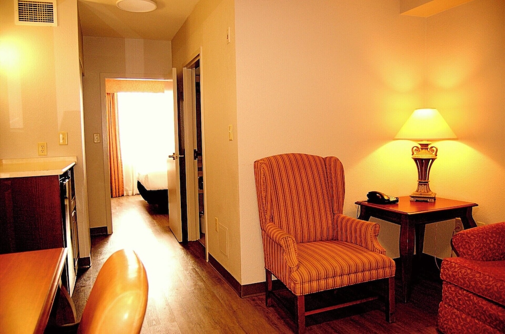 country inn and suites by radisson london south