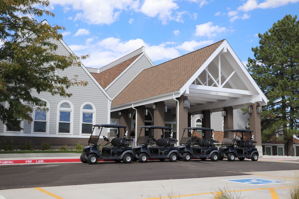 lone tree golf club and hotel