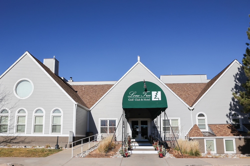 lone tree golf club and hotel