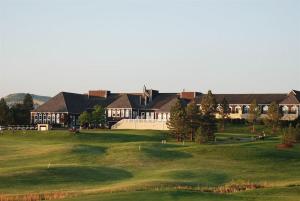 lone tree golf club and hotel