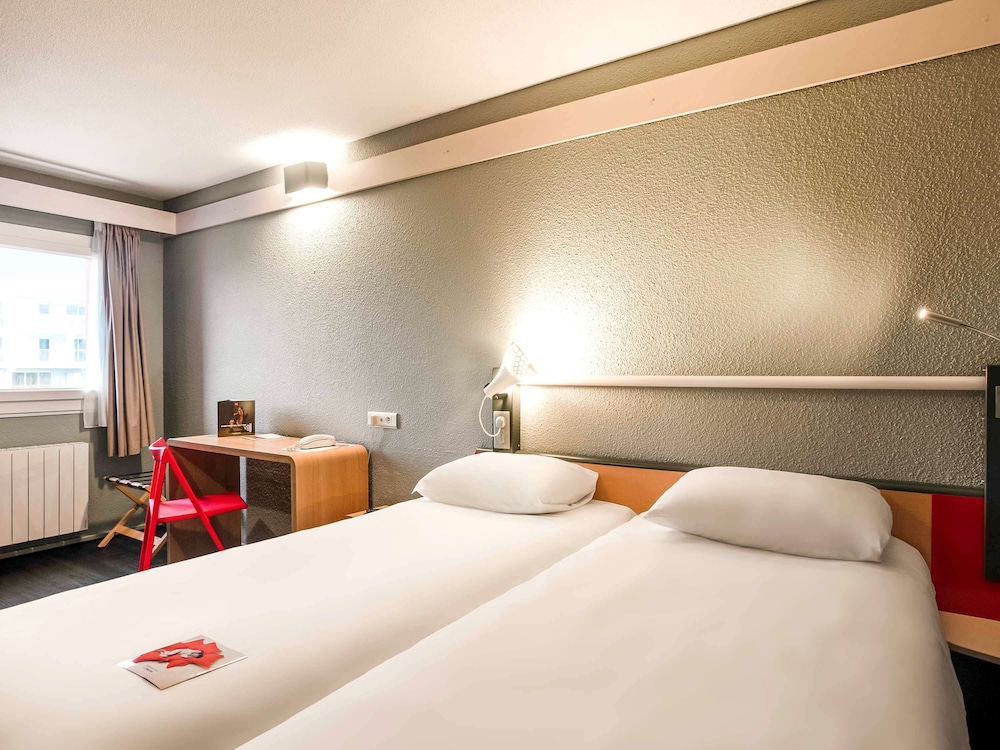 Ibis Lorient Centre Gare,Lorient>>Lanester,3 star