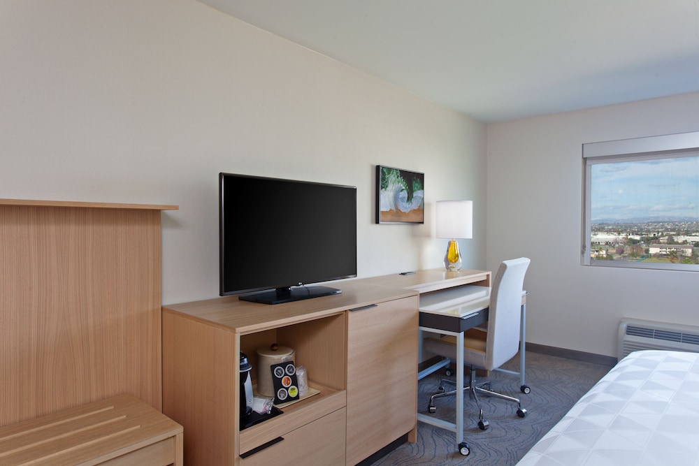 holiday inn los angeles lax airport by ihg
