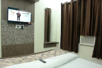 del fox hotel new delhi just a minute away from new delhi railway station and connaught place