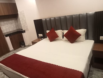 del fox hotel new delhi just a minute away from new delhi railway station and connaught place