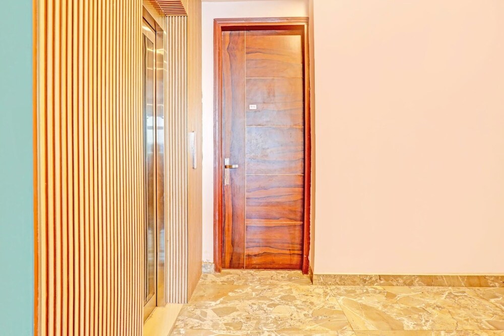 del fox hotel new delhi just a minute away from new delhi railway station and connaught place