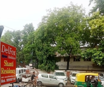 del fox hotel new delhi just a minute away from new delhi railway station and connaught place