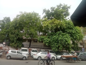 del fox hotel new delhi just a minute away from new delhi railway station and connaught place
