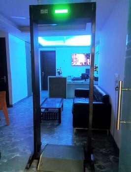Del Fox Hotel New Delhi - Just A Minute Away From New Delhi Railway Station And Connaught Place,,4 star