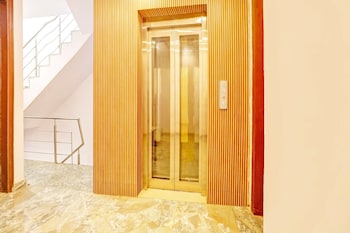Del Fox Hotel New Delhi - Just A Minute Away From New Delhi Railway Station And Connaught Place,,4 star