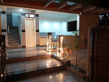 vin hotels and service apartments manyata tech park