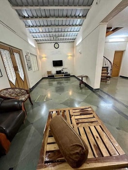 Shahab Bungalow,,2 star