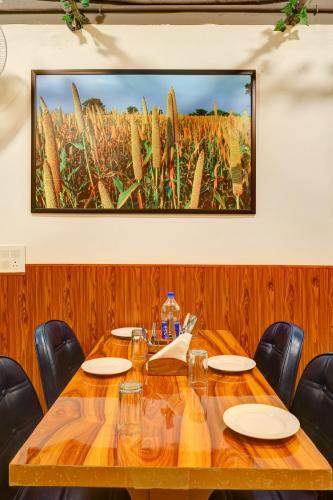 hotel downtown noida sector 15