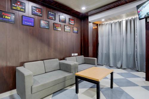 hotel downtown noida sector 15