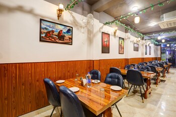 hotel downtown noida sector 15