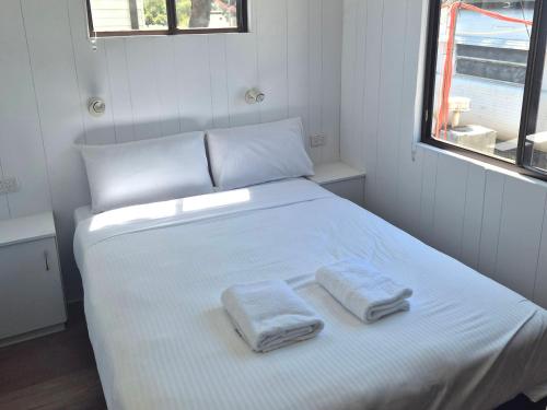 city lights holiday park
