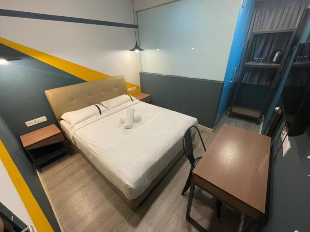 smile hotel subang airport