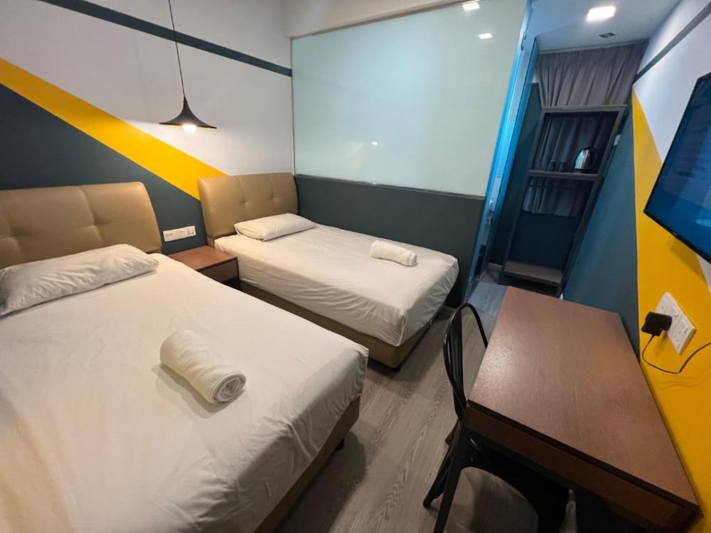 smile hotel subang airport