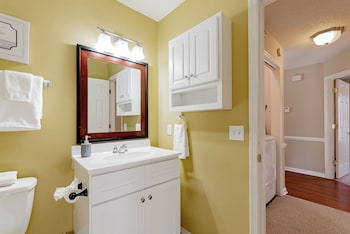 Fort Jackson Stay At The Breeze On Inn,,2 star
