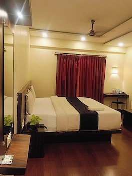 hotel royalwood premier domlur