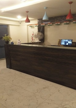 hotel royalwood premier domlur