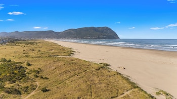 The Sand & Sea Condos - Oceanfront,475 S Promenade,4 star