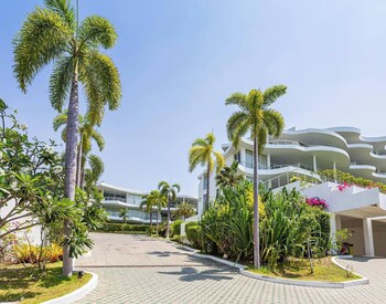 ocean beachfront smart unit