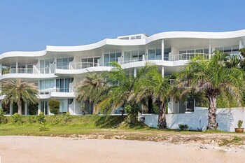 ocean beachfront smart unit