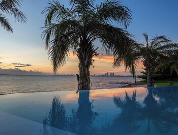 ocean beachfront smart unit