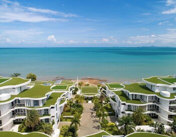 ocean beachfront smart unit