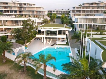ocean beachfront smart unit