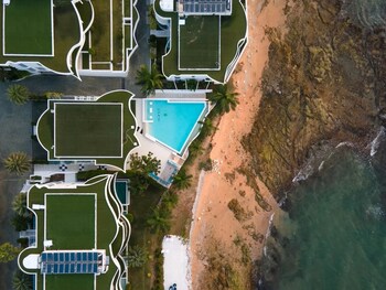 ocean beachfront smart unit