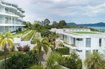 ocean beachfront smart unit
