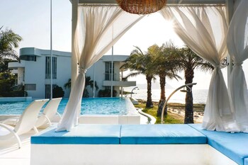 Ocean Beachfront Smart Unit,,3 star