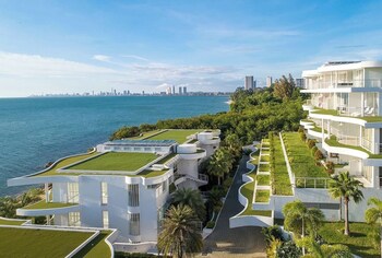 ocean beachfront smart unit