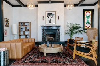 Inn At Gough,,2 star