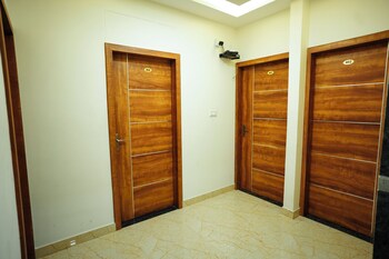 Hotel Hill Valley,,3 star