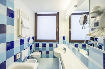 mercure roma piazza bologna