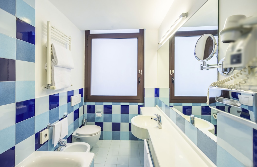 mercure roma piazza bologna