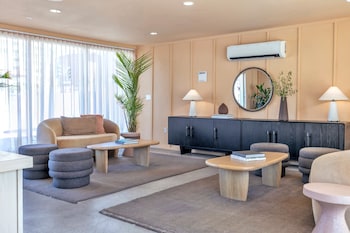 City Center Hotel Long Beach, Sonder By Marriott Bonvoy,566 East 3Rd Street,4 star