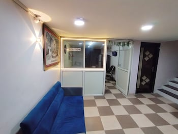 Hotel Global Inn,,2 star