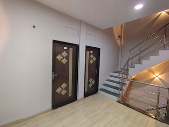 Hotel Global Inn,,2 star