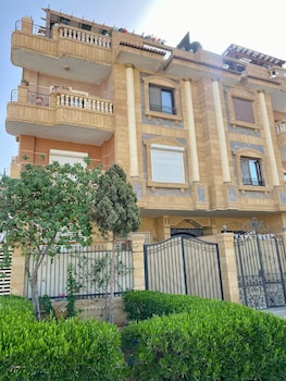 Luxurious Villa Serene Garden New Cairo,,5 star