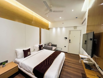 wishotel premier parth residency