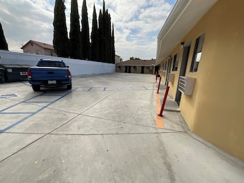 State Motel,,2 star