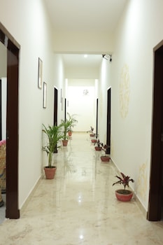 saroj villa